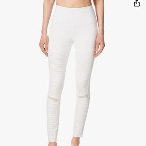 Only worn a handful of times! Leggings :)